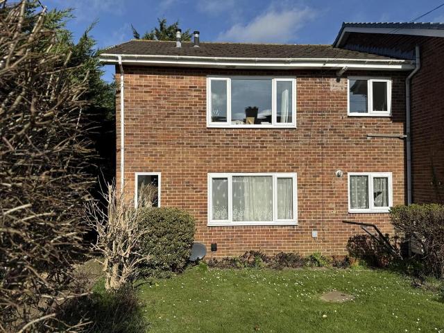 Flat for sale in Carisbrooke, Isle Of Wight