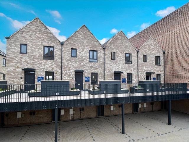 Flat for sale in Arbury, Cambridgeshire