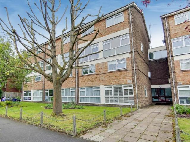Flat for sale in Longlands, Halfway Street