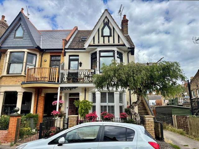 Flat for sale in Leigh-on-sea, Leigh-on-Sea