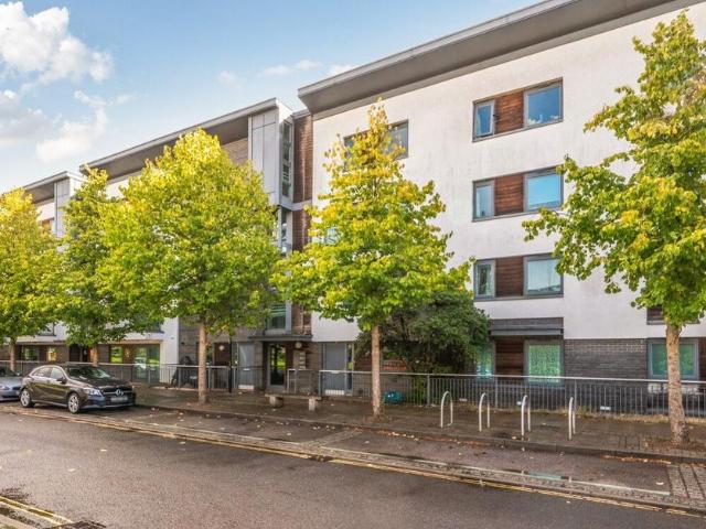 Flat for sale in St Mary's, City Of Southampton
