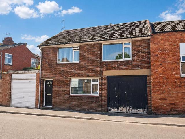 Flat for sale in Phippsville, Northampton