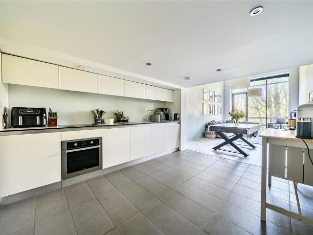 Flat for sale in Feckenham, City Of Bristol