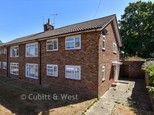 Flat for sale in Glynde, West Sussex