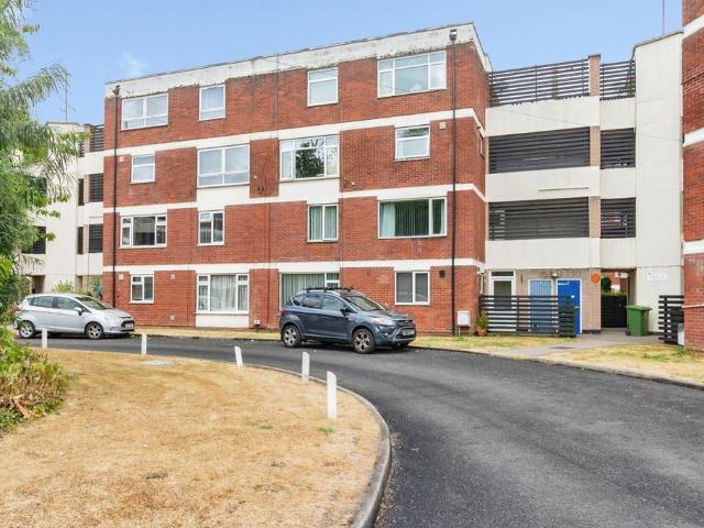 Flat for sale in Beaconside, Baswich