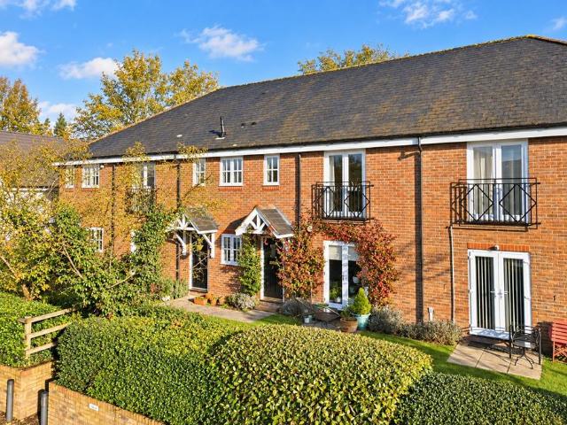 Flat for sale in Colney Street, St Albans