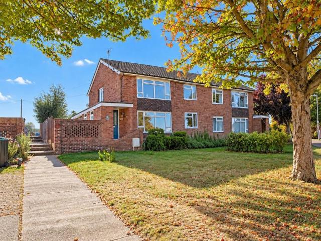 Flat for sale in Hythe, Colchester