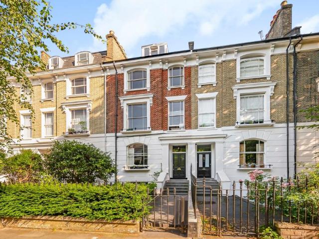 Flat for sale in Holloway, Lower Holloway