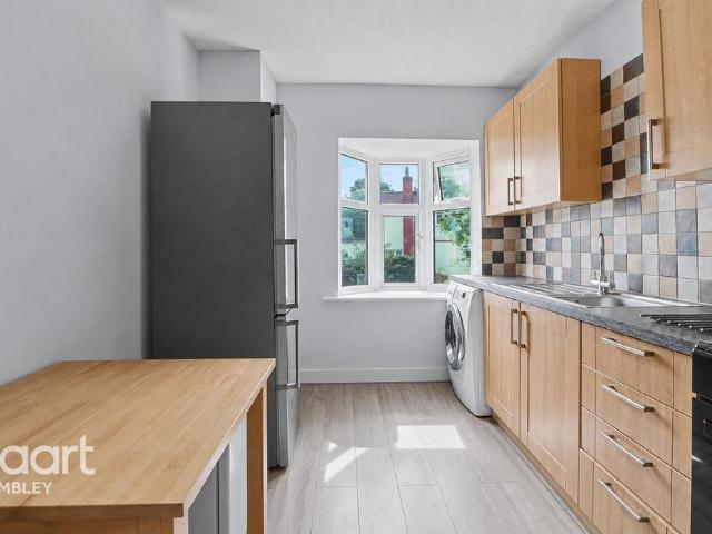 Flat for sale in Greater London