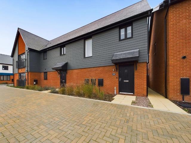 Flat for sale in Hampton Gardens, Peterborough