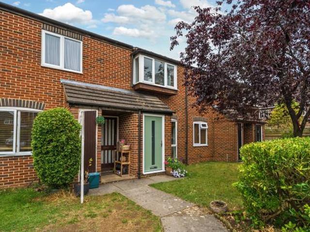 Flat for sale in Henley-on-Thames, Berrick Salome