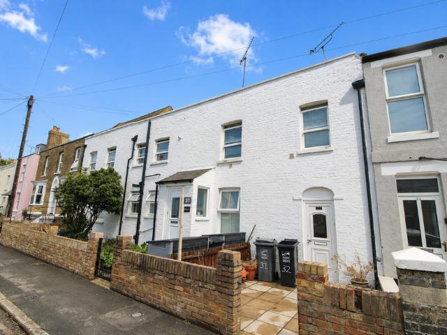 Flat for sale in Margate Old Town, Acol