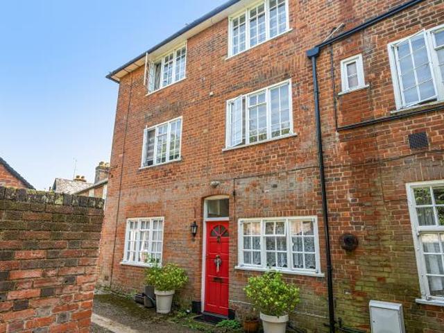 Flat for sale in Amersham