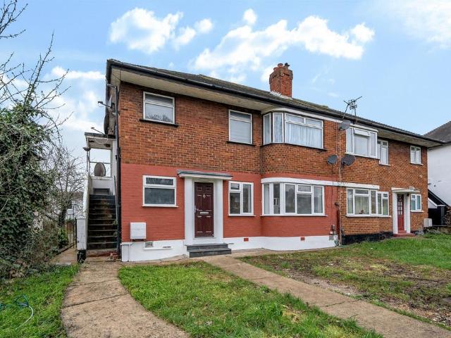 Flat for sale in London Borough of Ealing, Hanwell