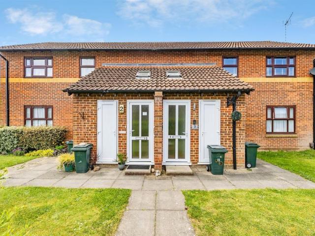House for sale in Batchworth, Hertfordshire