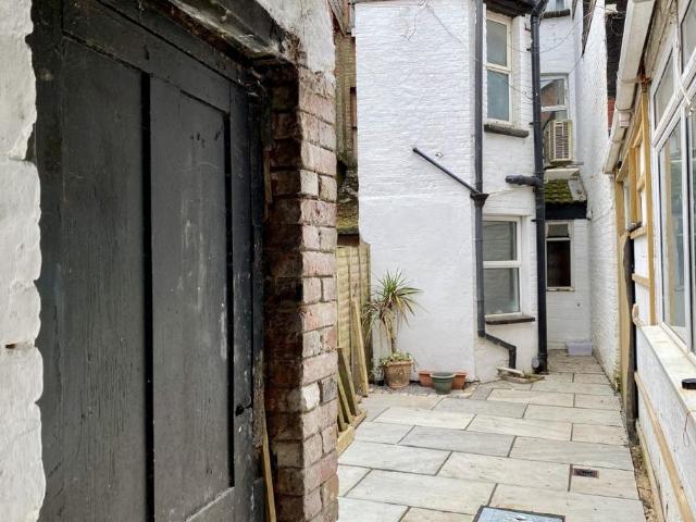 Flat for sale in Ringwood, New Forest
