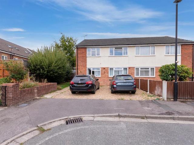 Flat for sale in Cippenham, Slough