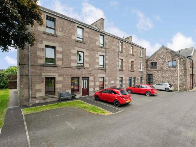 Flat for sale in Brechin, Scotland