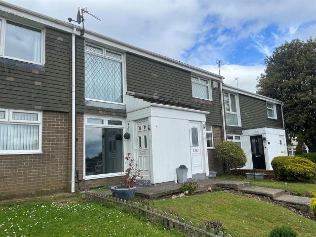 Flat for sale in Moorside, Tyne And Wear