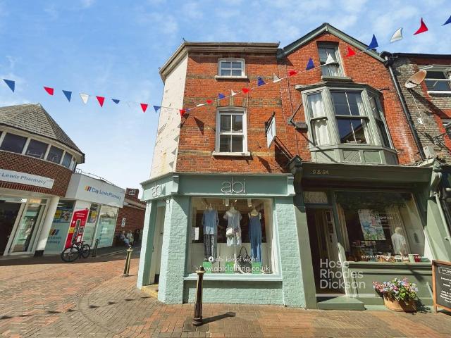Flat for sale in Cowes, Isle Of Wight