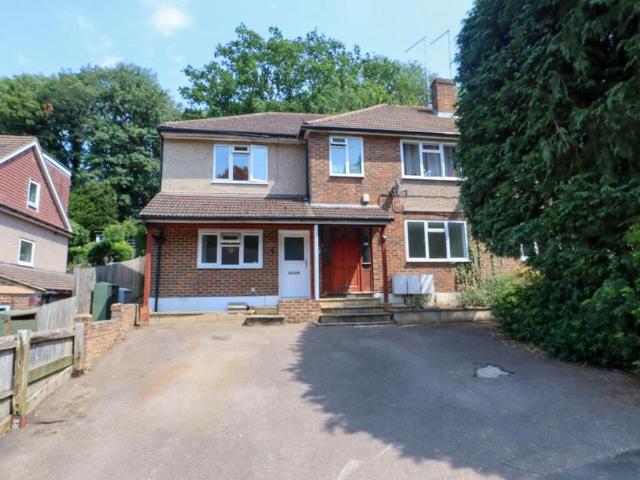 Flat for sale in London Borough of Croydon, Greater London