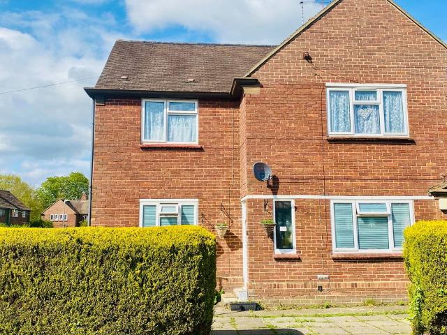 Flat for sale in Midway, Kent