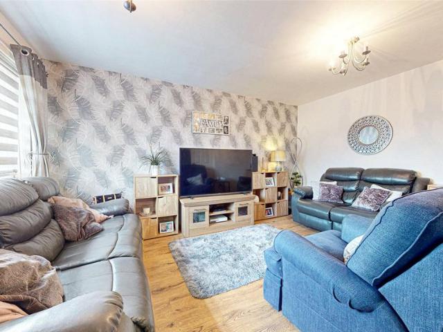 Flat for sale in Georgia, Greater Manchester