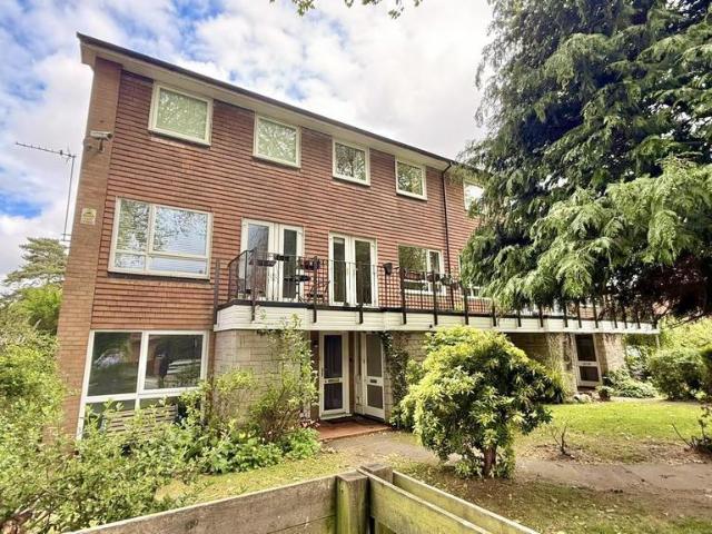 Flat for sale in Wake Green, West Midlands