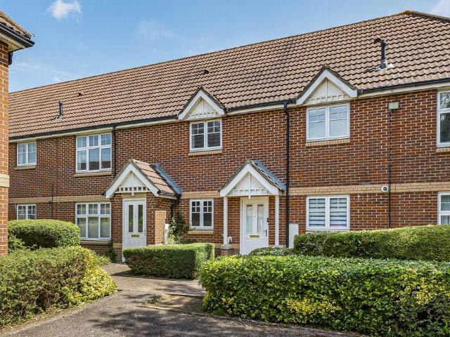 Flat for sale in The Butts, Kent