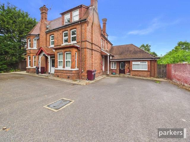 Flat for sale in Reading