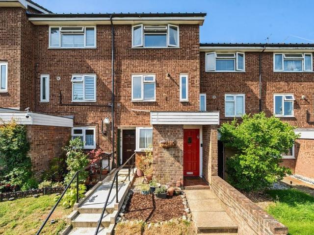 Flat for sale in London Borough of Croydon, Upper Norwood