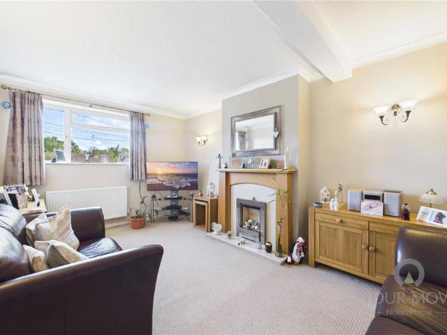 Flat for sale in Northampton, Northamptonshire