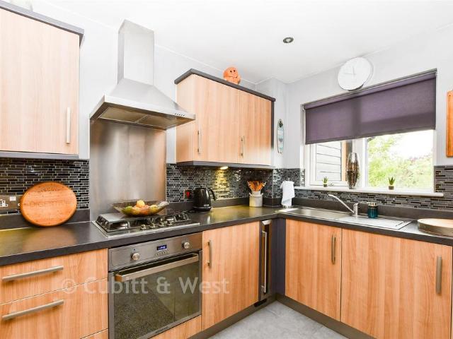 Flat for sale in Greenfields, Red Hill