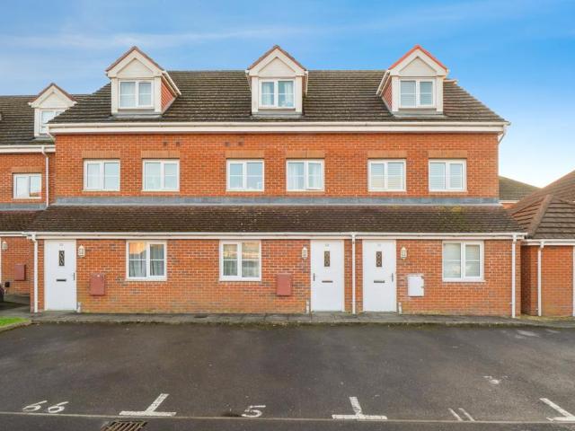 Flat for sale in Eastleigh, Helford