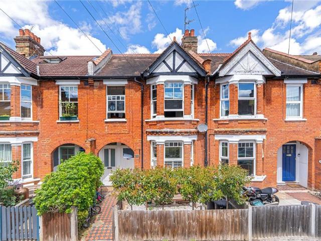 Flat for sale in St Margarets, Greater London
