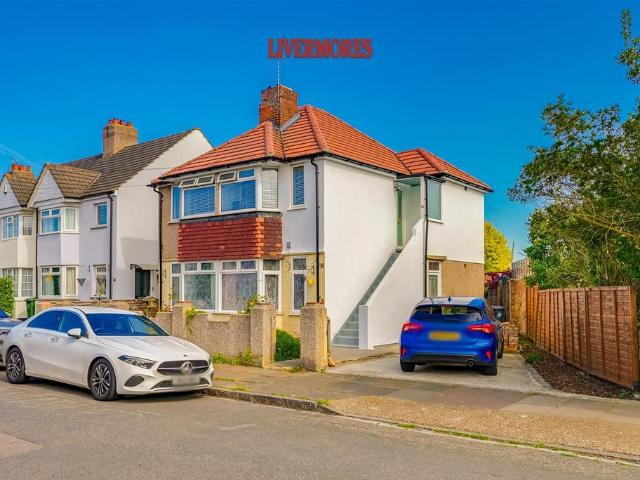 Flat for sale in New Town, Monks Orchard