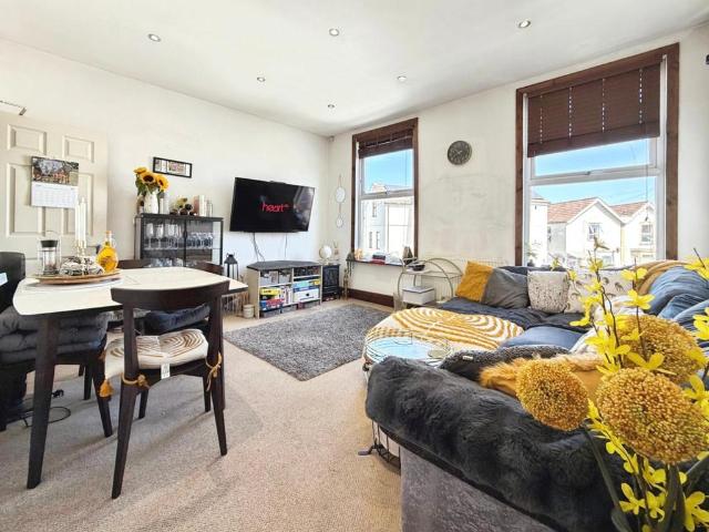 Flat for sale in Upper Knowle, Feckenham