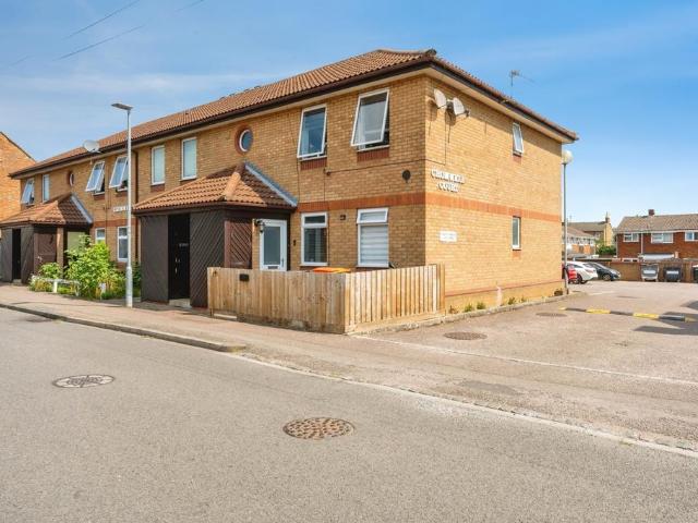 Flat for sale in Bedford