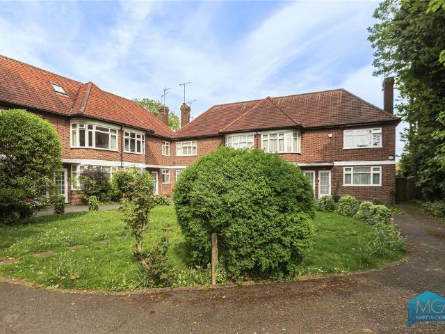 Flat for sale in North Finchley, Isle Of Man