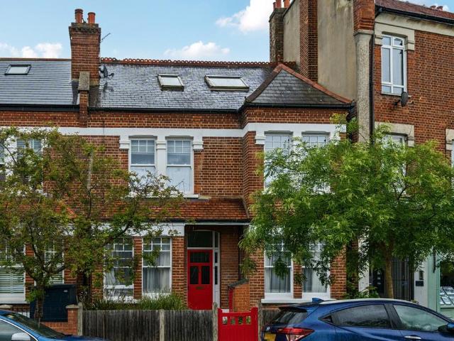 Flat for sale in Dulwich Village, Greater London