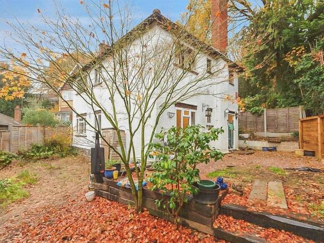 Flat for sale in Navestock Side, Essex