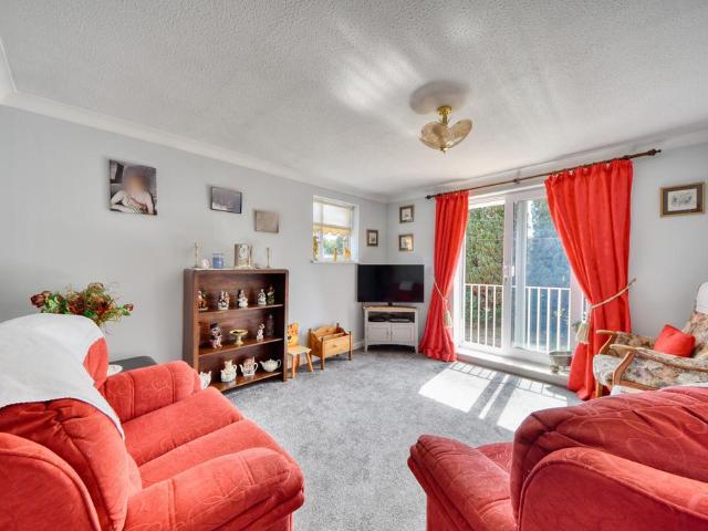 Flat for sale in Shrivenham, Vale of White Horse