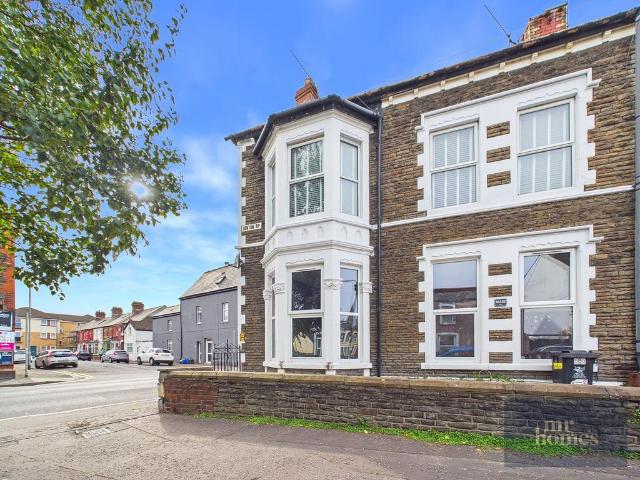 Flat for sale in Canton, Cardiff
