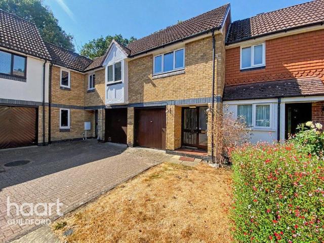 House for sale in Goldsworth Park, Woking