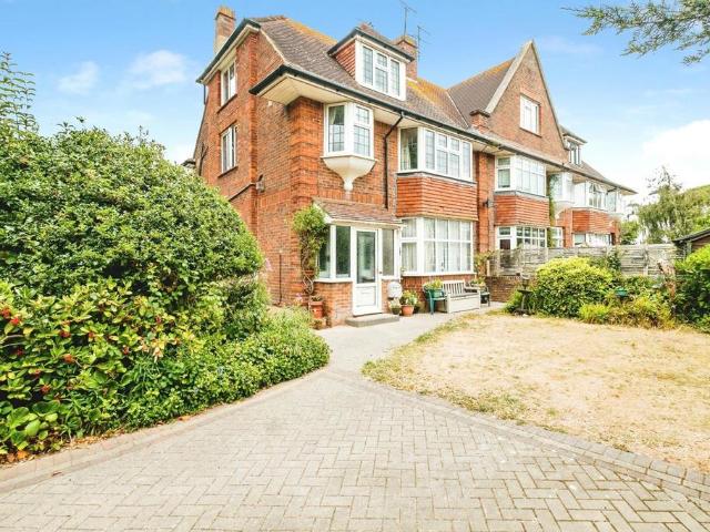 Flat for sale in West Worthing, Worthing