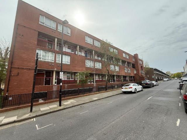 Flat for sale in Barnsbury, Greater London