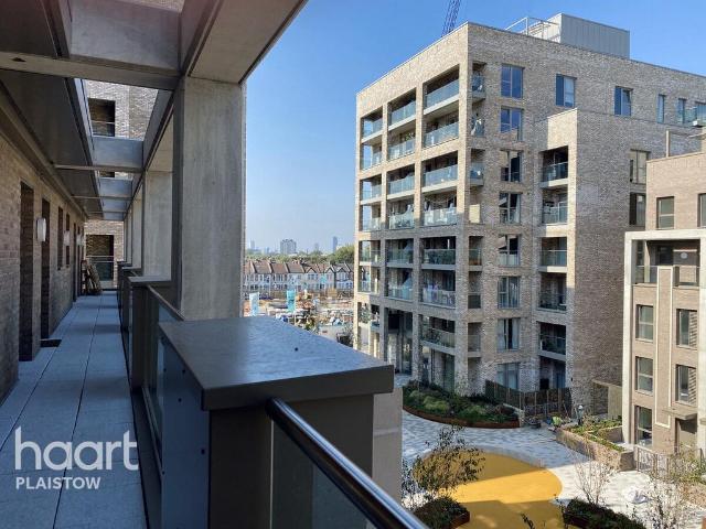 Flat for sale in Upton Gardens, Greater London