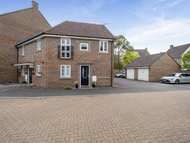 Flat for sale in Priest Down, Hampshire
