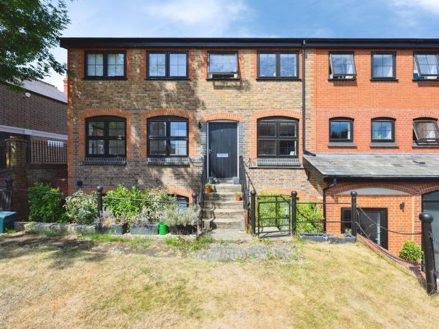 Flat for sale in Reffles Bridge, Red Hill