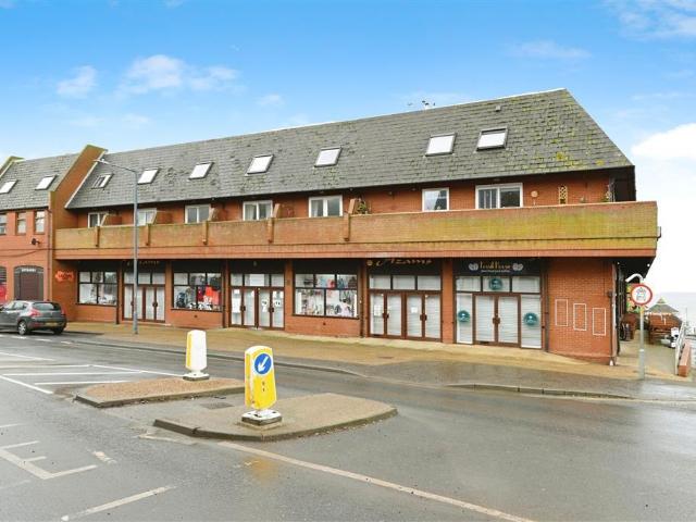 Flat for sale in Hunstanton, Brookville
